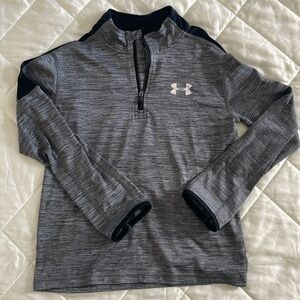 Boys under armour size 7 long sleeve shirt